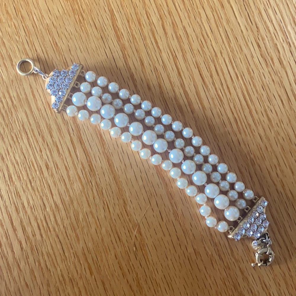 J. Crew pearl bracelet